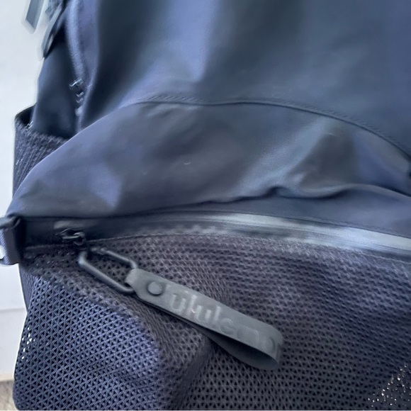 best carryon backpack for airline travel Flight Attendants Love This Carry-on Nike Hayward Backpack Blue Brand_Lunkerhunt Physical Pattern Size:Medium